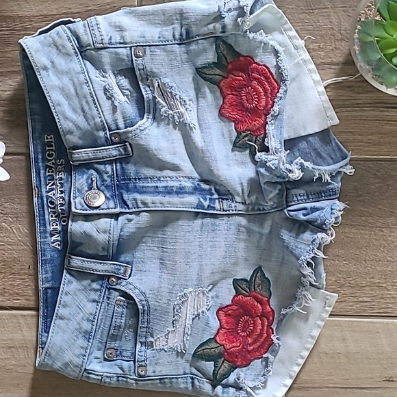 AE HI Rise Shortie Shorts - Picture 2 of 6